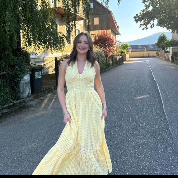 Yellow picnic dress - Picture 1 of 1